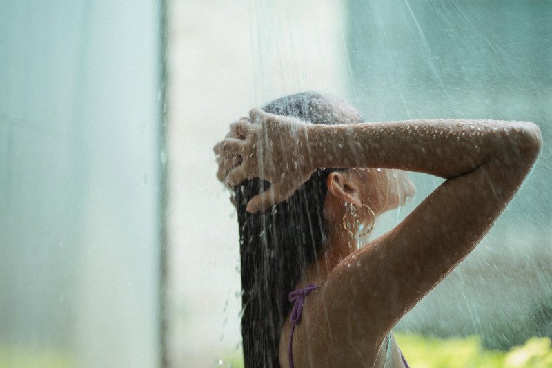 Cómo la ansiedad provoca la caída del cabello y qué hacer